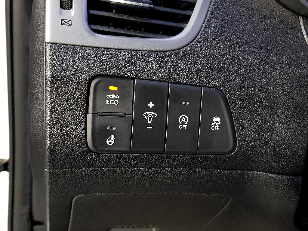 HYUNDAI Avante - Vista 11