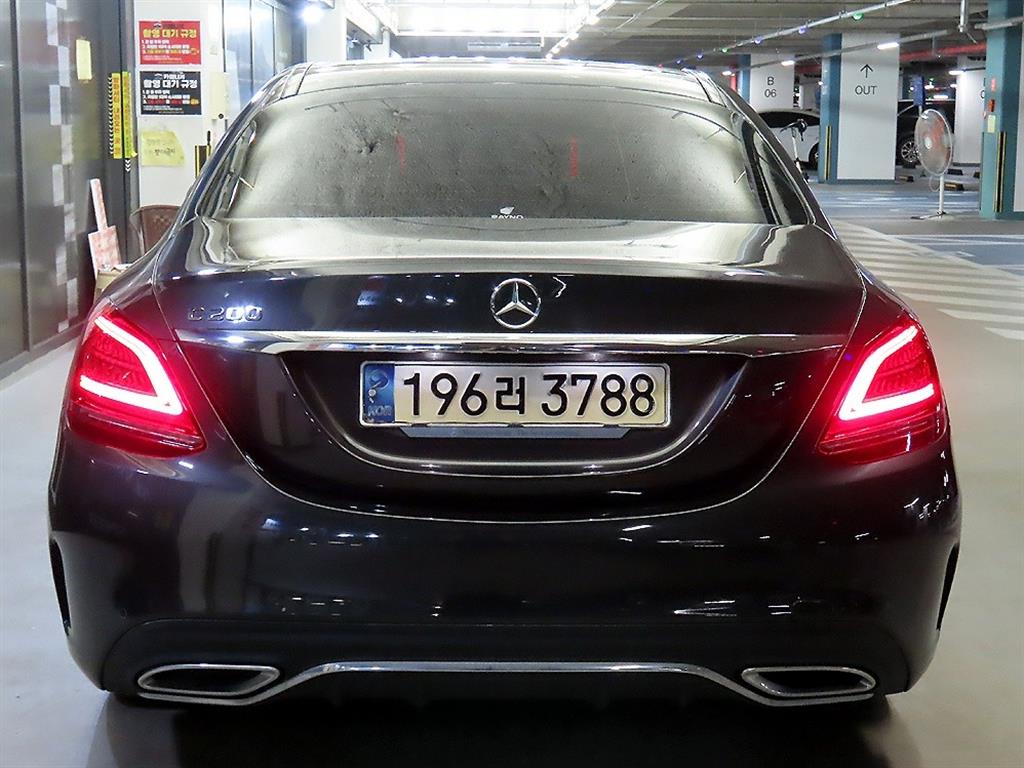 Mercedes Benz C Class - Vista 5
