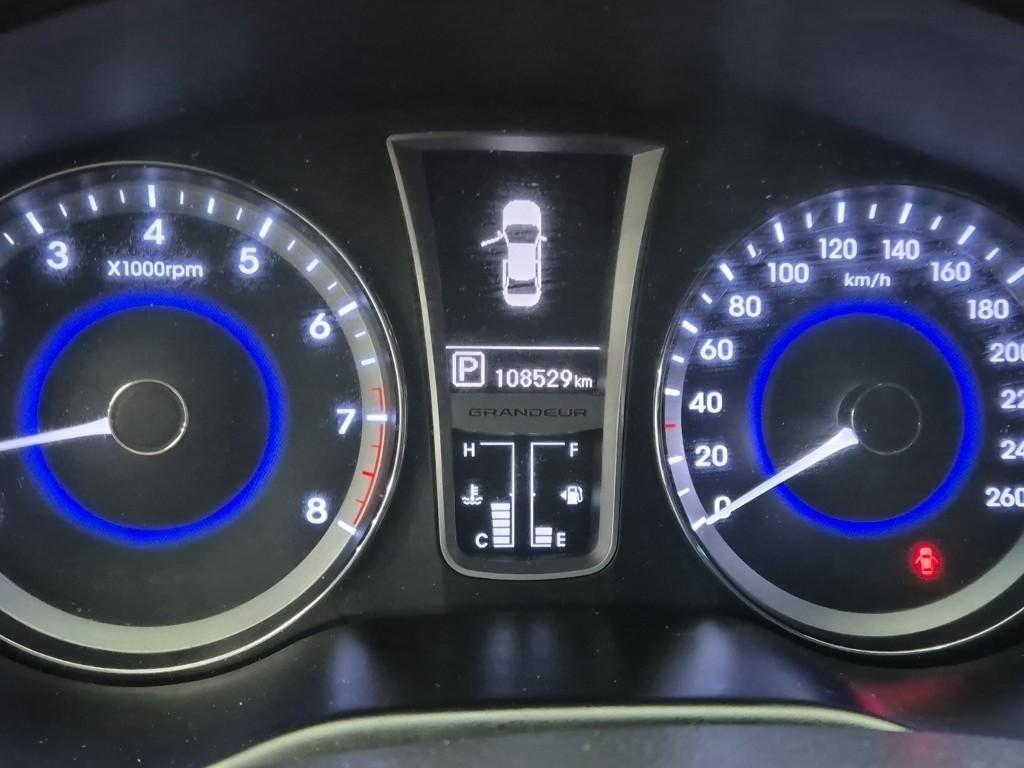 HYUNDAI Grandeur - Vista 6