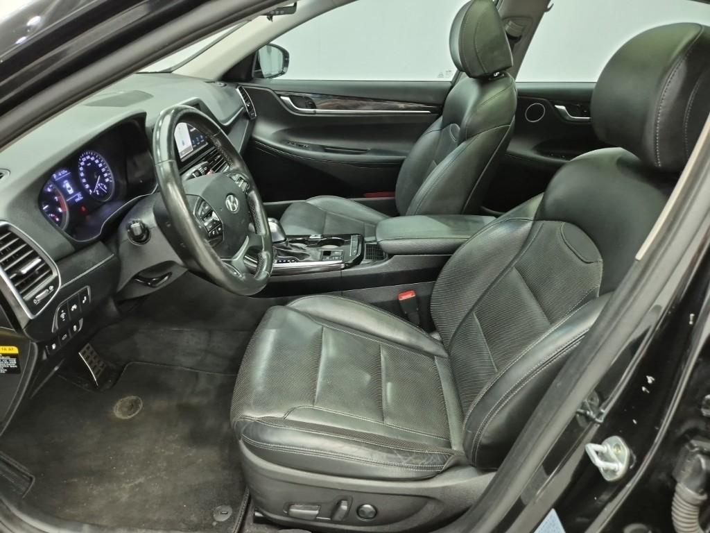 HYUNDAI Grandeur - Vista 11
