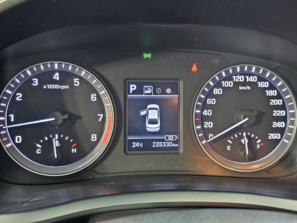 HYUNDAI Sonata - Vista 7
