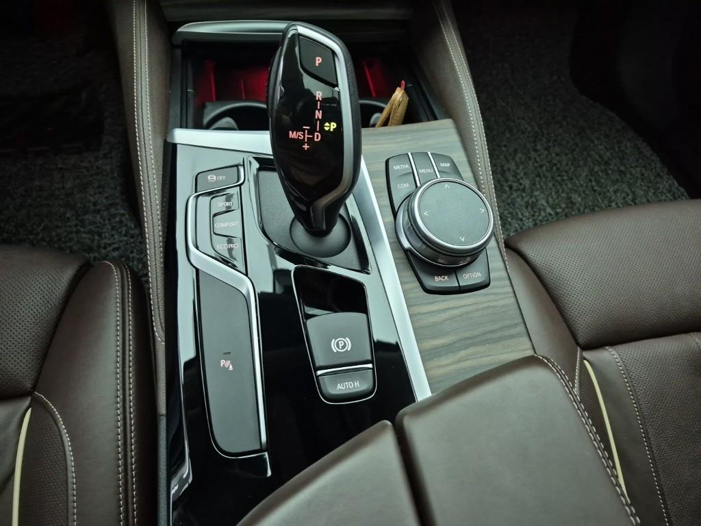 BMW 5 Series - Vista 8