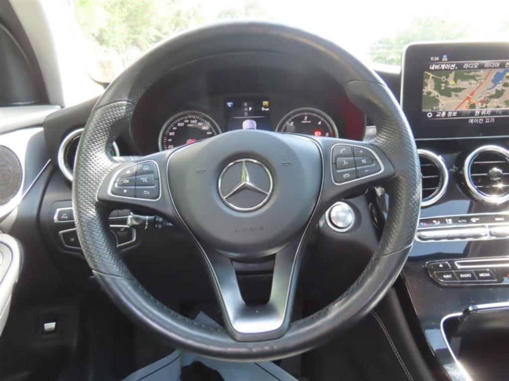 Mercedes Benz GLC Class - Vista 9