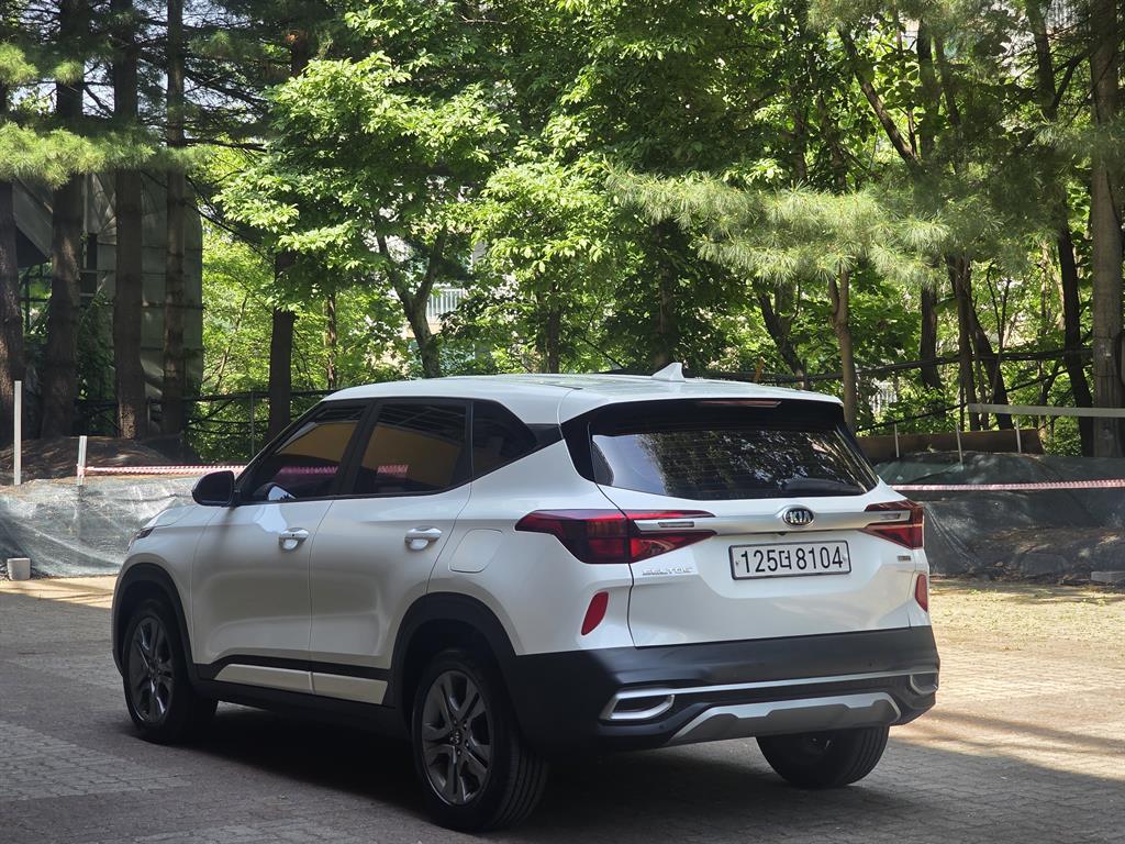 KIA Seltos - Vista 4