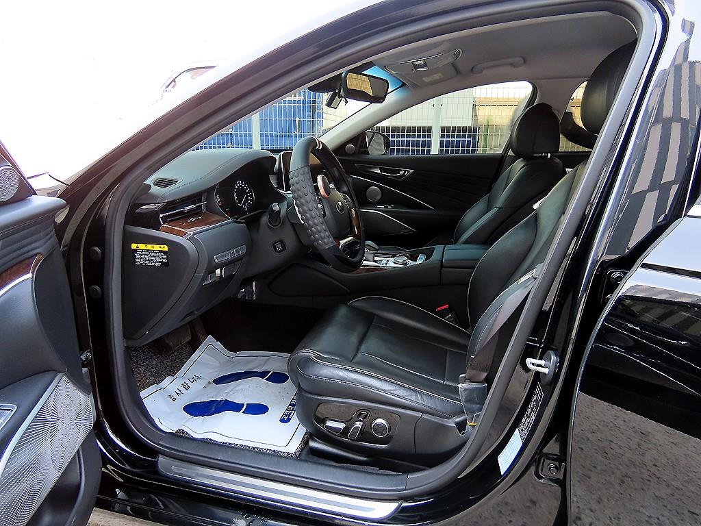 KIA K9 - Vista 5