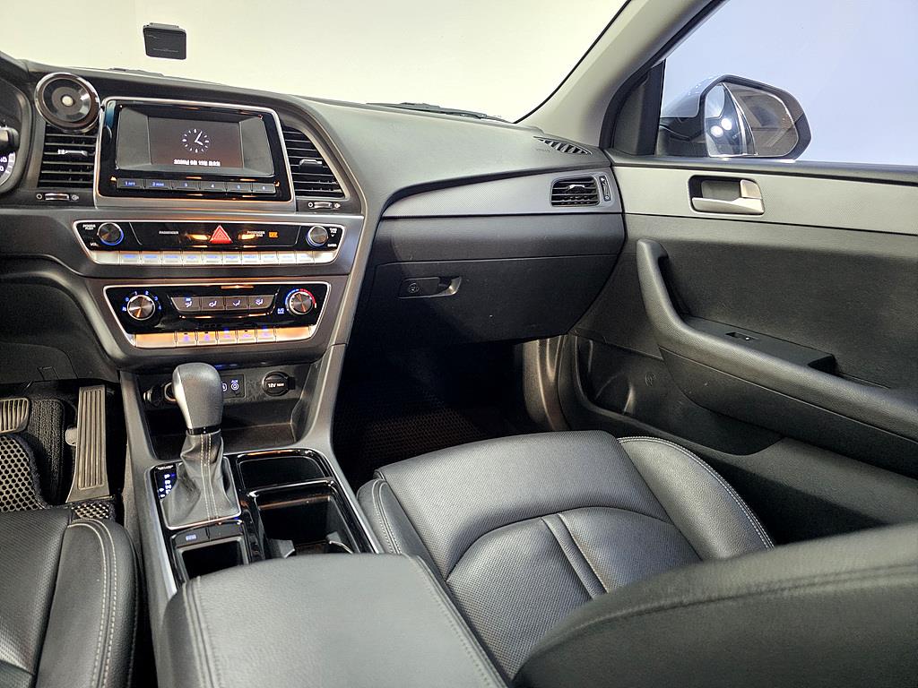 HYUNDAI Sonata - Vista 10