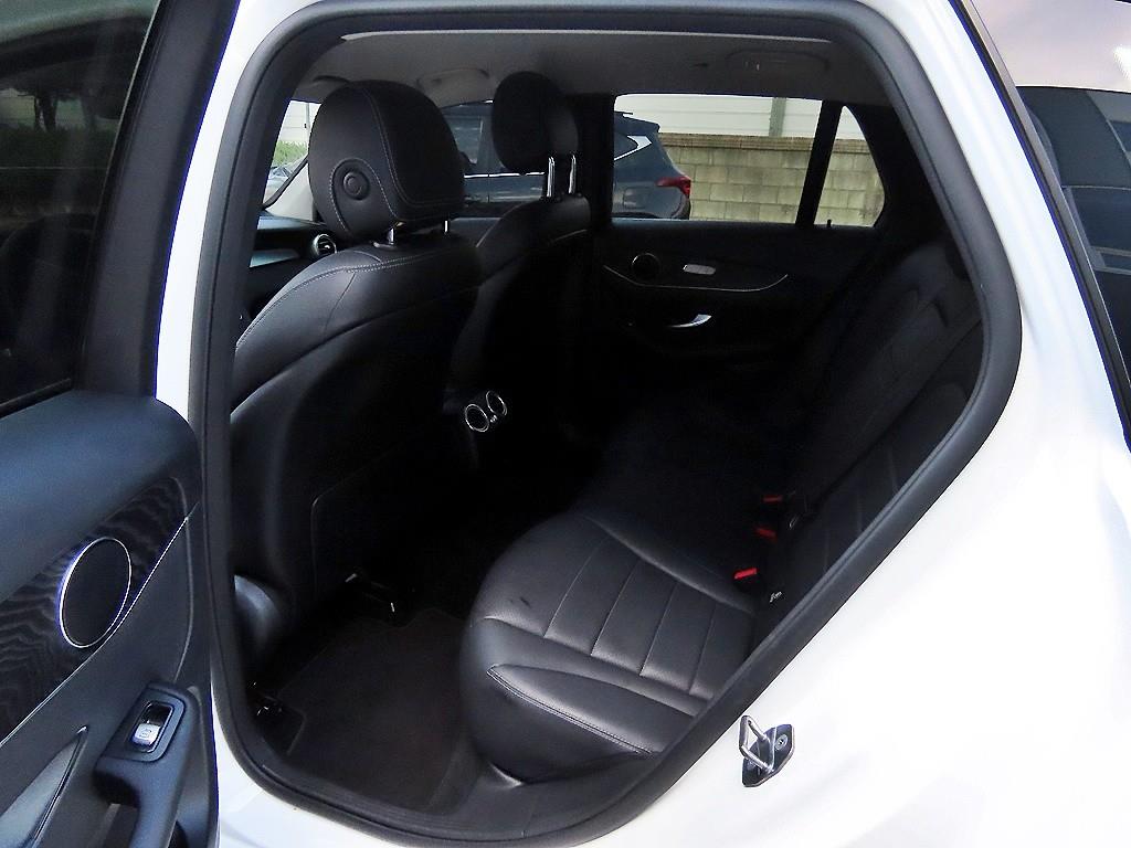Mercedes Benz GLC Class - Vista 6