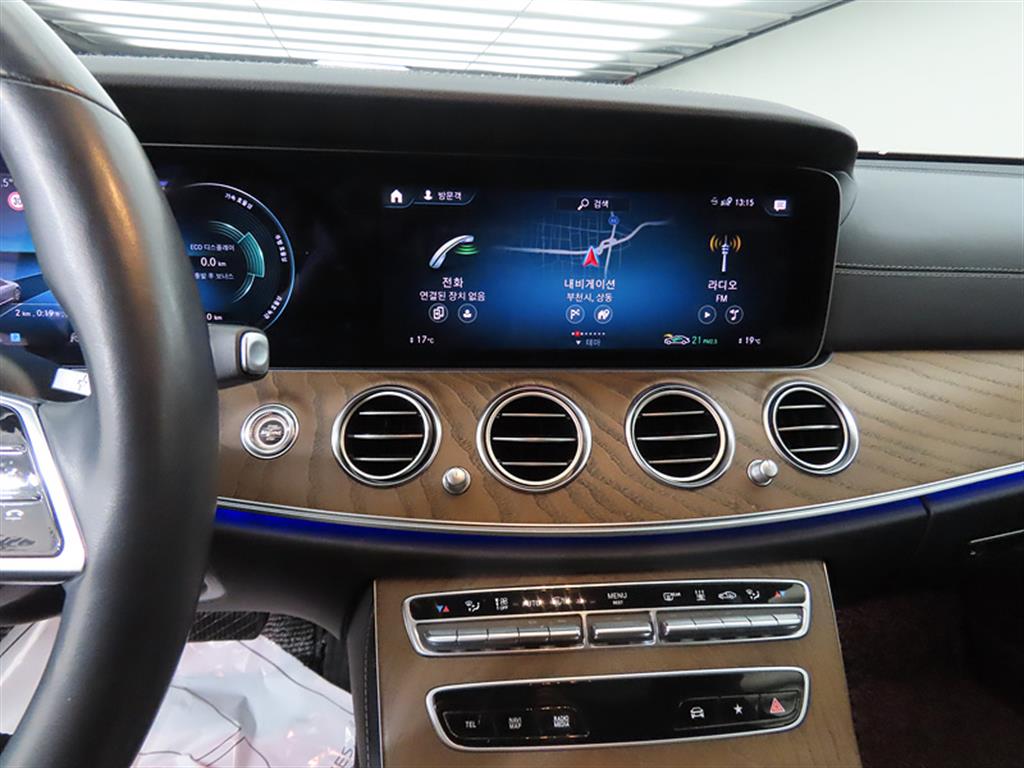 Mercedes Benz E class - Vista 10