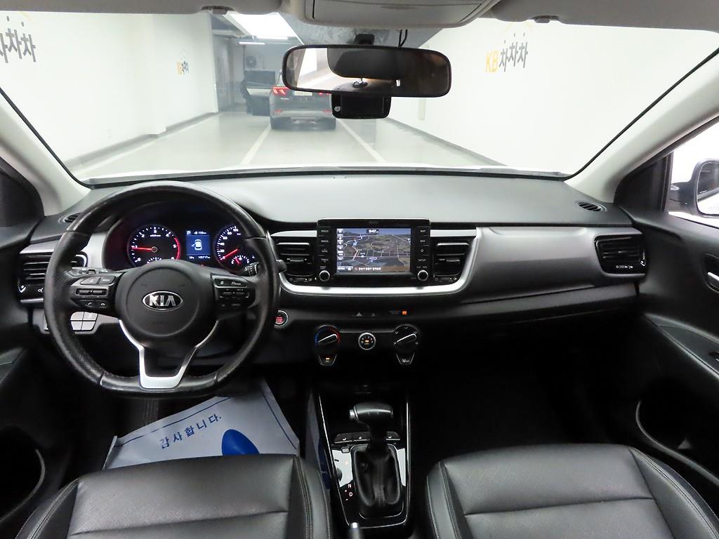 KIA Stonic - Vista 6