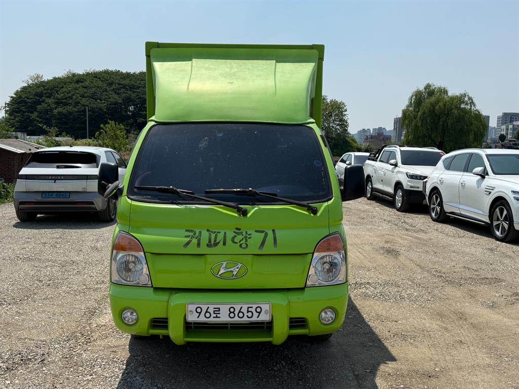 Small Truck Special (sneck/mobile sales) 2012 Verde - Importación desde Corea - HF Imports Iquique - Foto 1