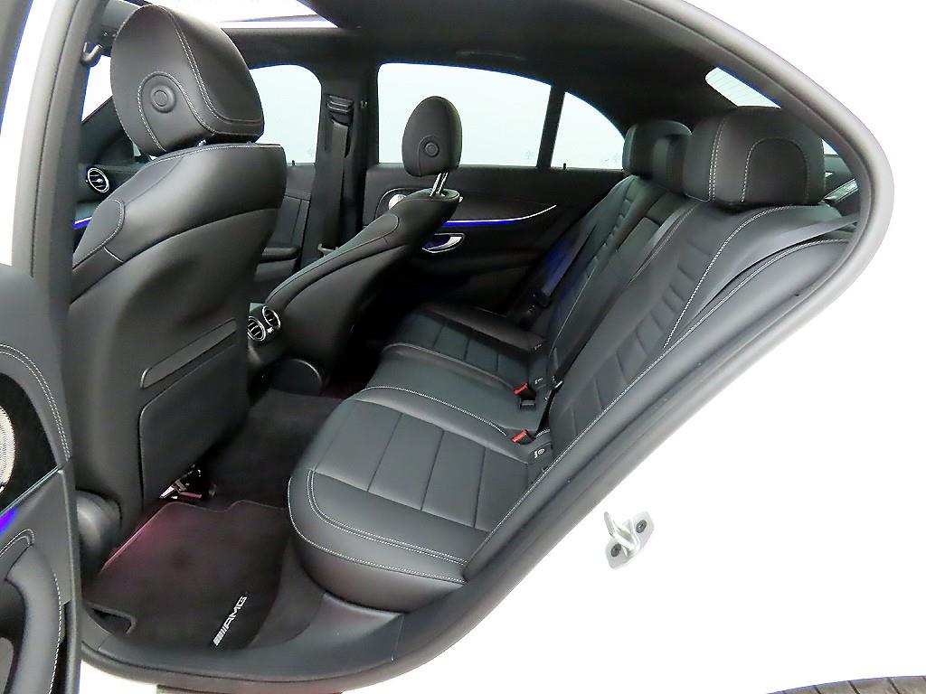 Mercedes Benz E class - Vista 6