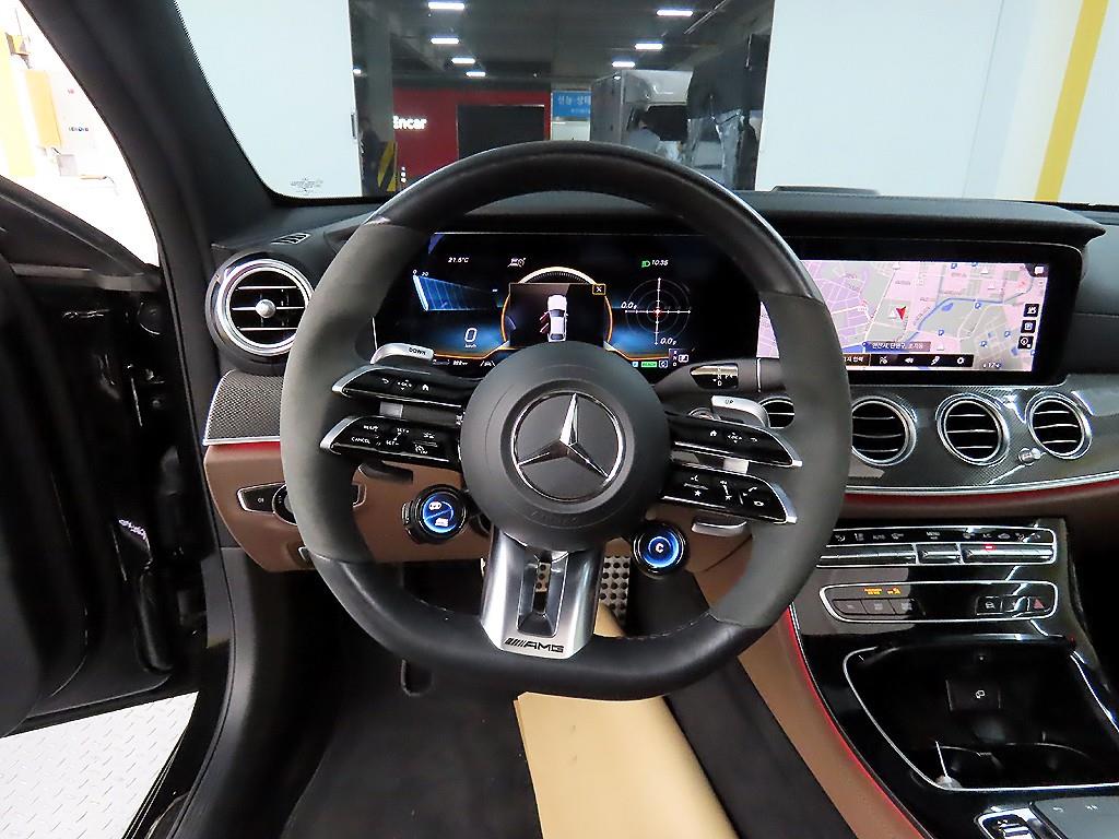 Mercedes Benz E class - Vista 9