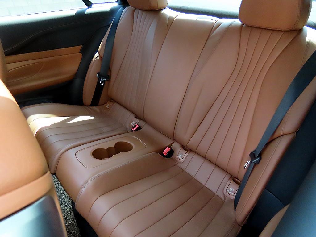 Mercedes Benz E class - Vista 6