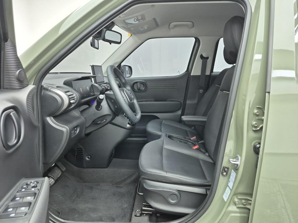 HYUNDAI Casper - Vista 11