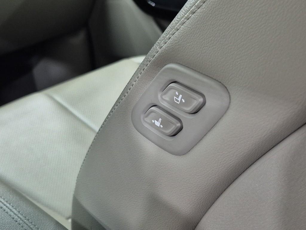 KIA Carnival - Vista 11