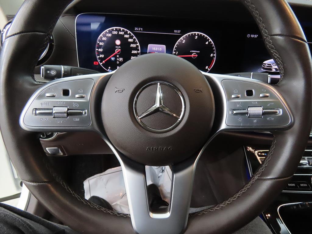 Mercedes Benz CLS Class - Vista 8