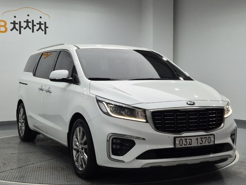 KIA Carnival - Vista 3