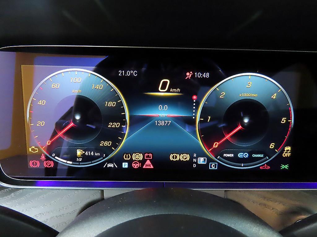Mercedes Benz E class - Vista 8