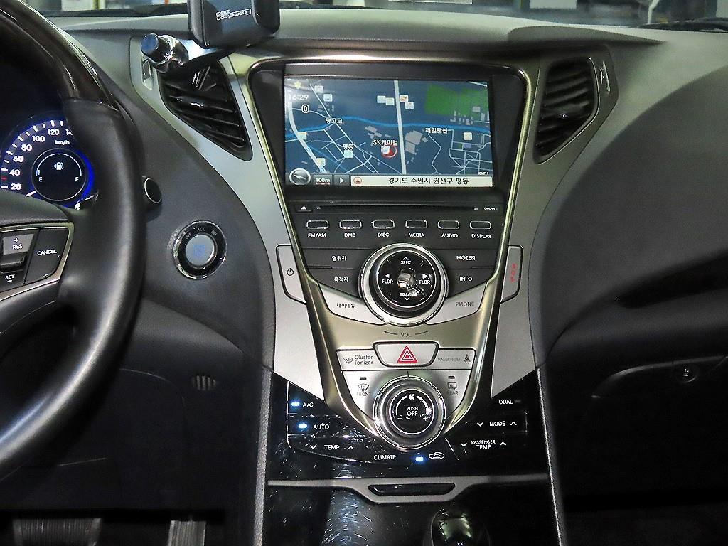 HYUNDAI Grandeur - Vista 11