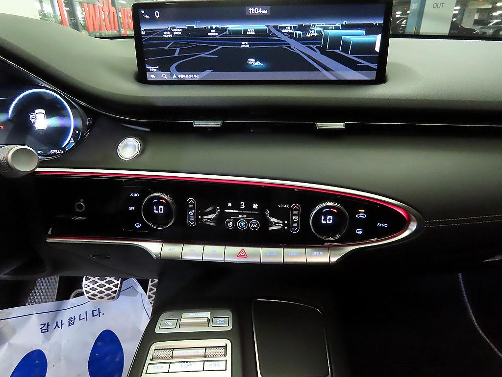 Genesis GV70 - Vista 11