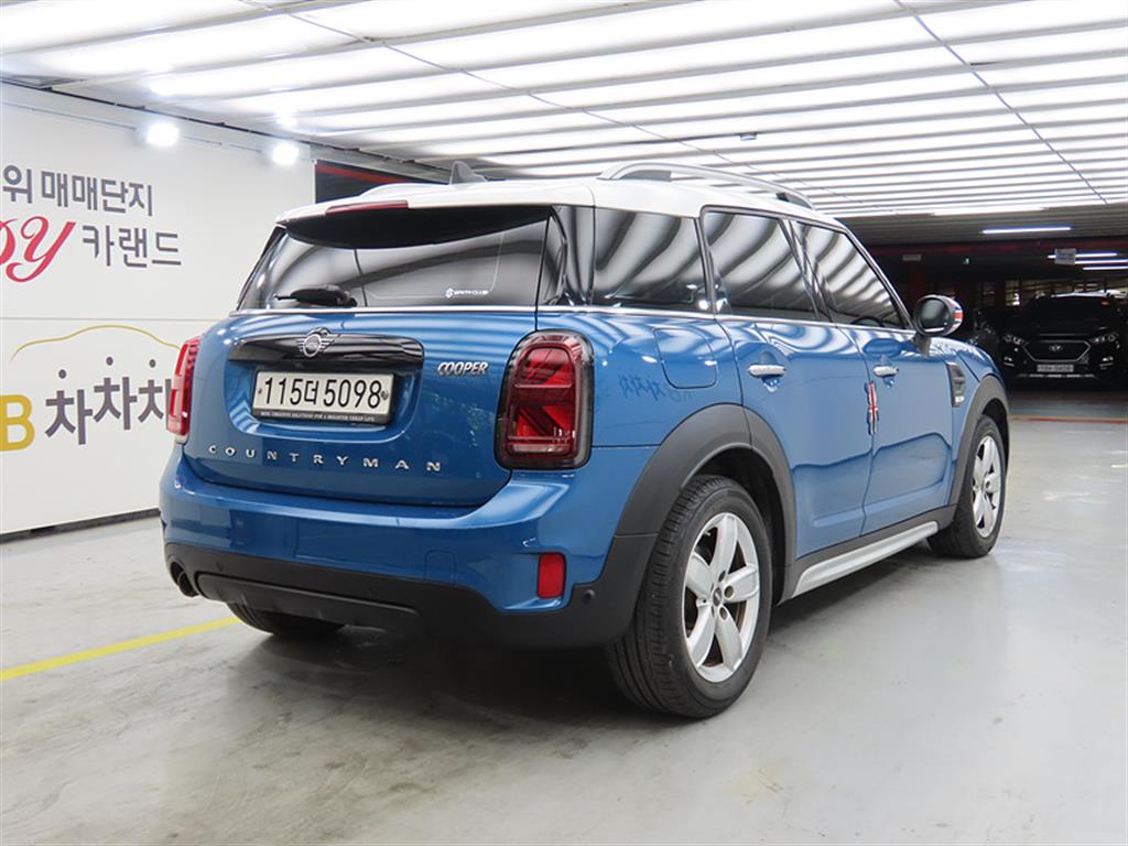 Mini Countryman - Vista 4