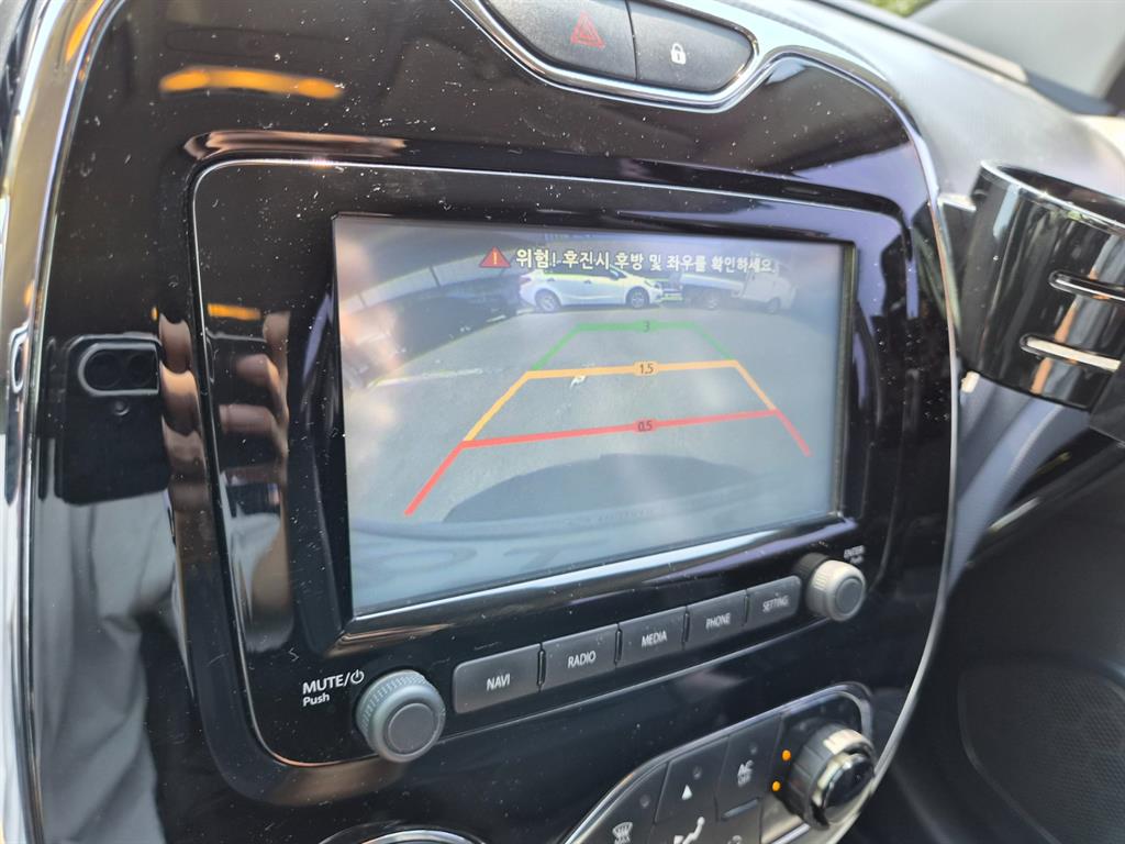 SAMSUNG QM3 - Vista 11