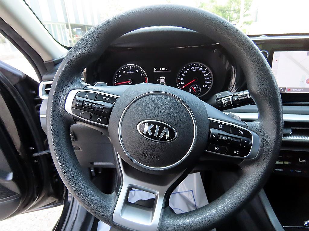 KIA K5 - Vista 8