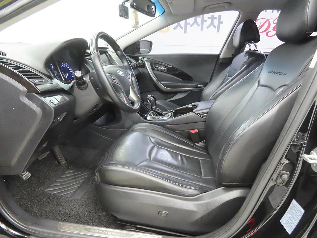 HYUNDAI Grandeur - Vista 5