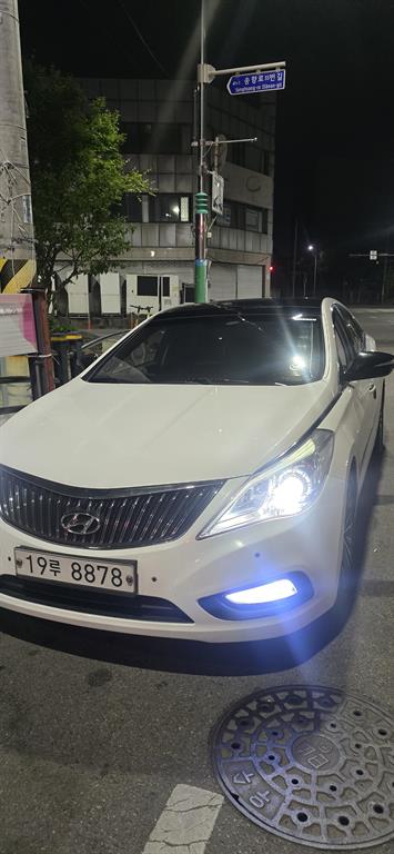 HYUNDAI Grandeur - Vista 6