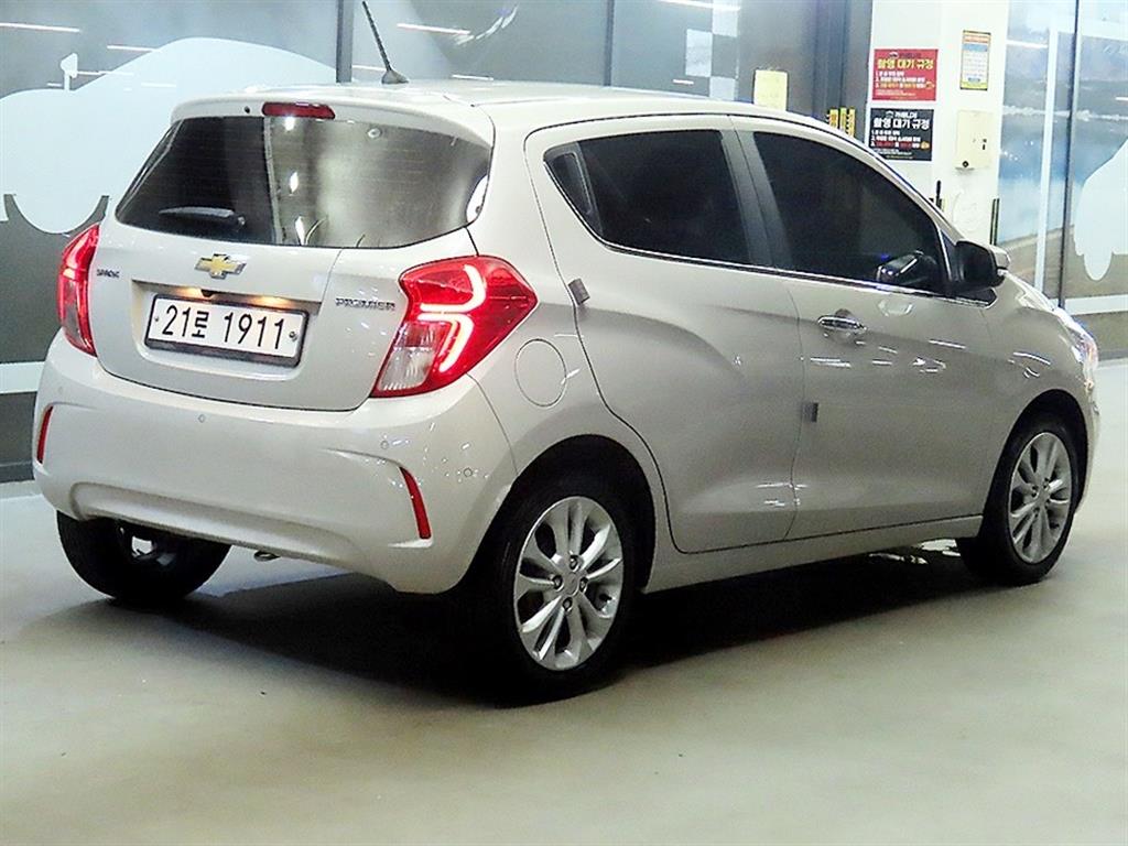 Chevrolet Spark - Vista 5
