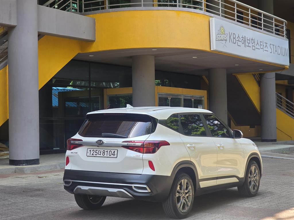 KIA Seltos - Vista 6