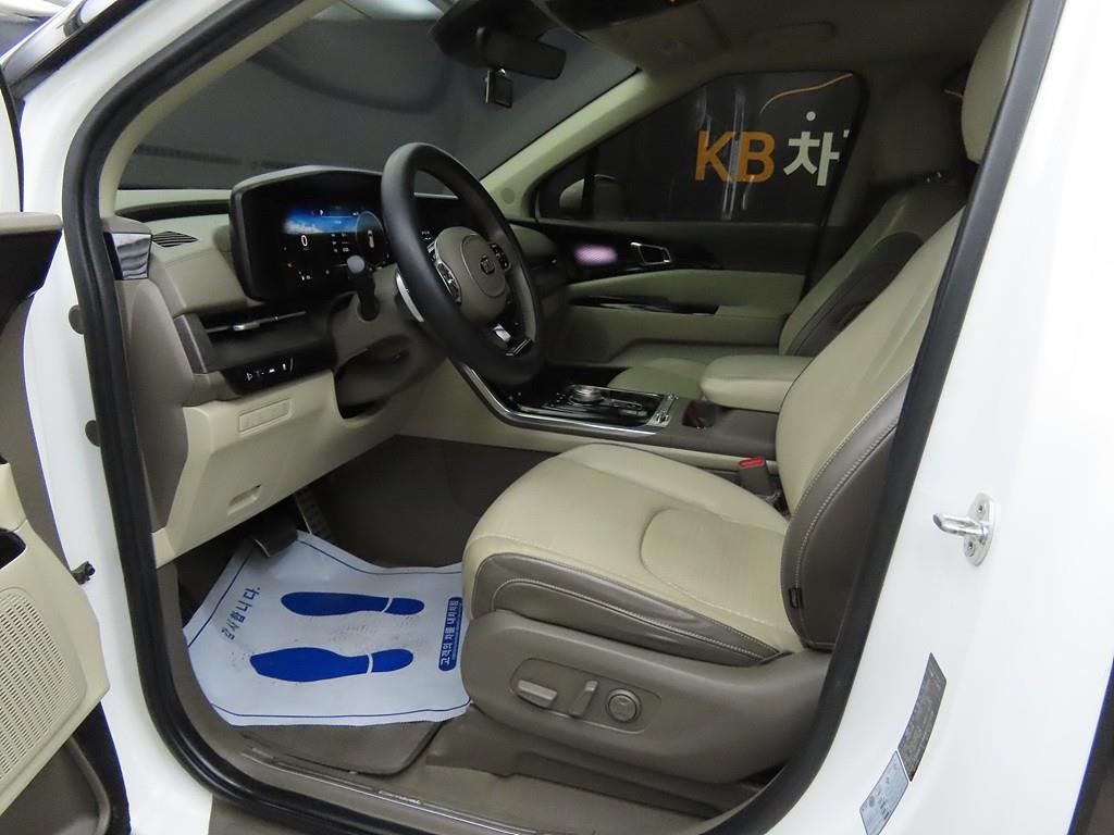 KIA Carnival - Vista 5