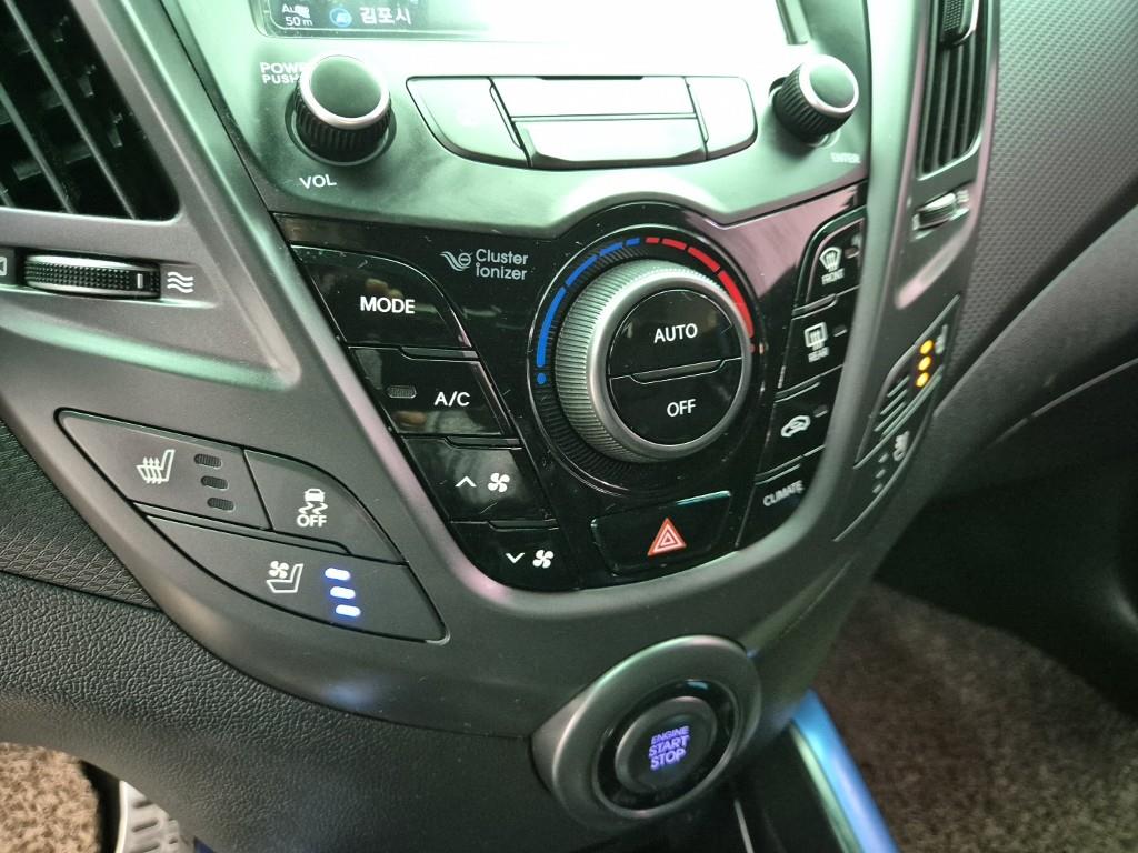 HYUNDAI Veloster - Vista 10