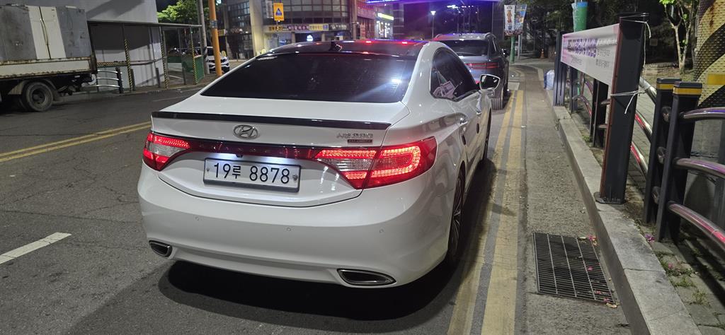 HYUNDAI Grandeur - Vista 7