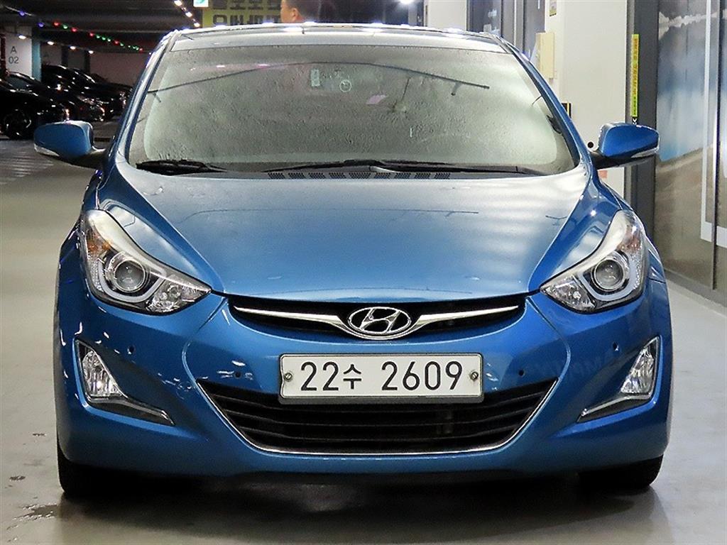 HYUNDAI Avante - Vista 2