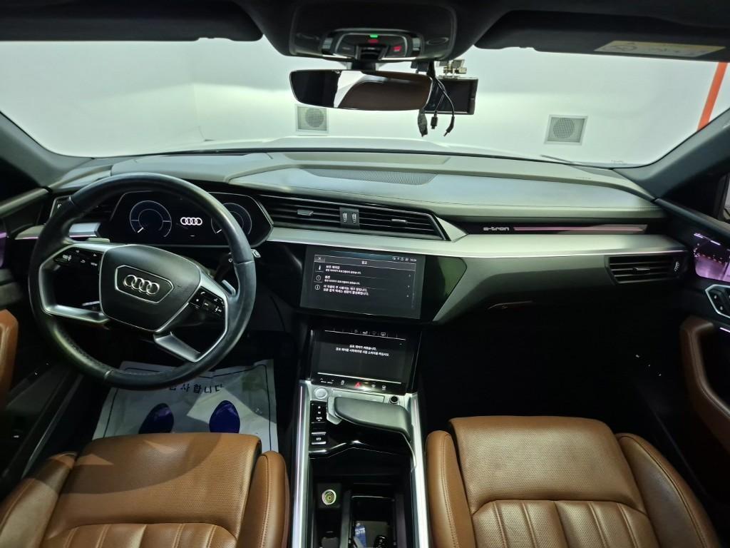 Audi e-Tron - Vista 7