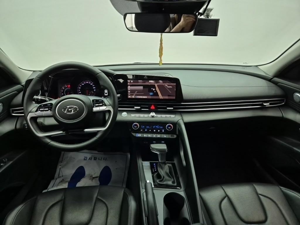 HYUNDAI Avante - Vista 7