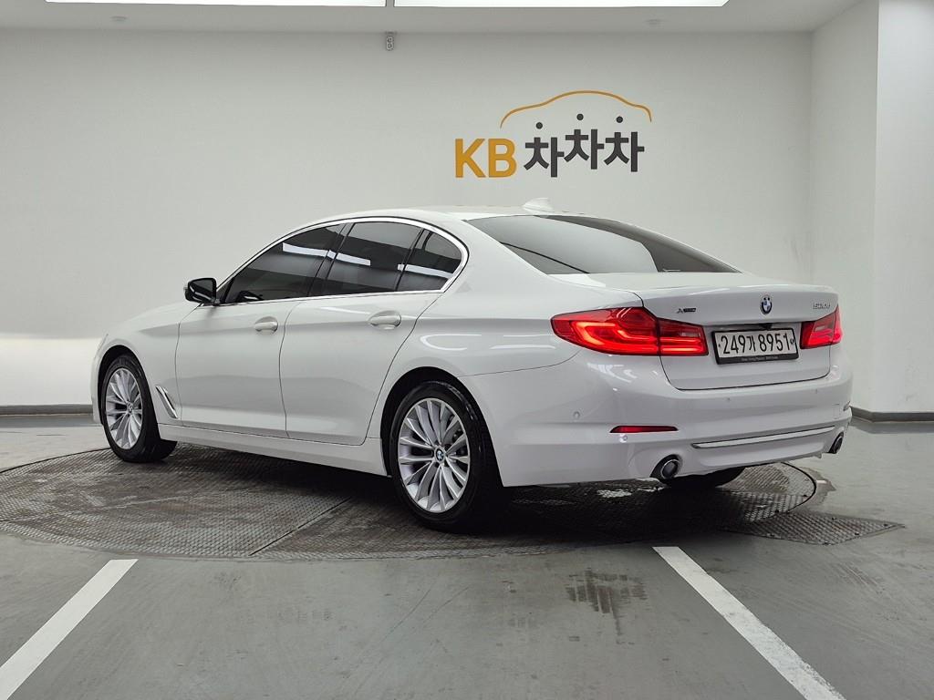 BMW 5 Series - Vista 3