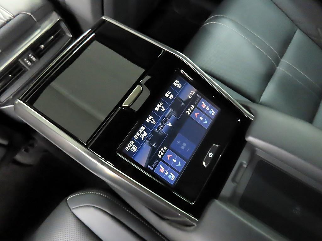 Lexus LX - Vista 12