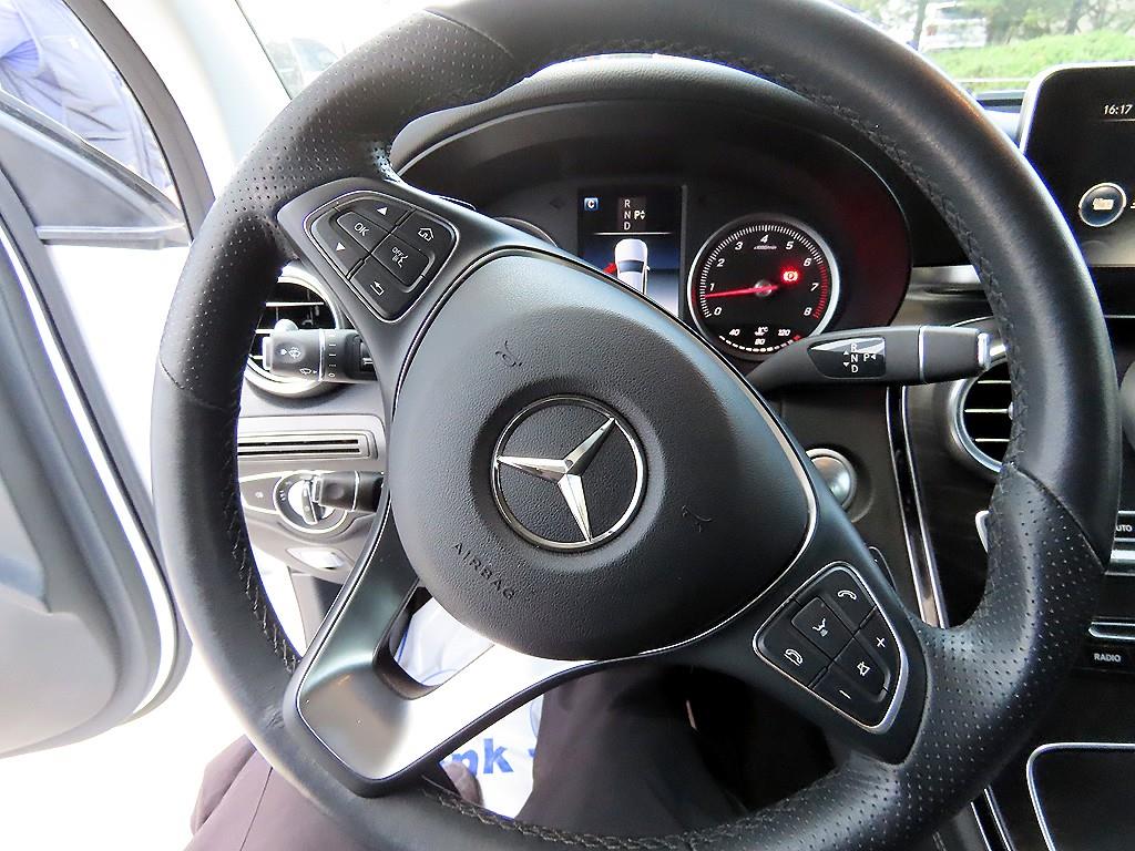 Mercedes Benz GLC Class - Vista 8