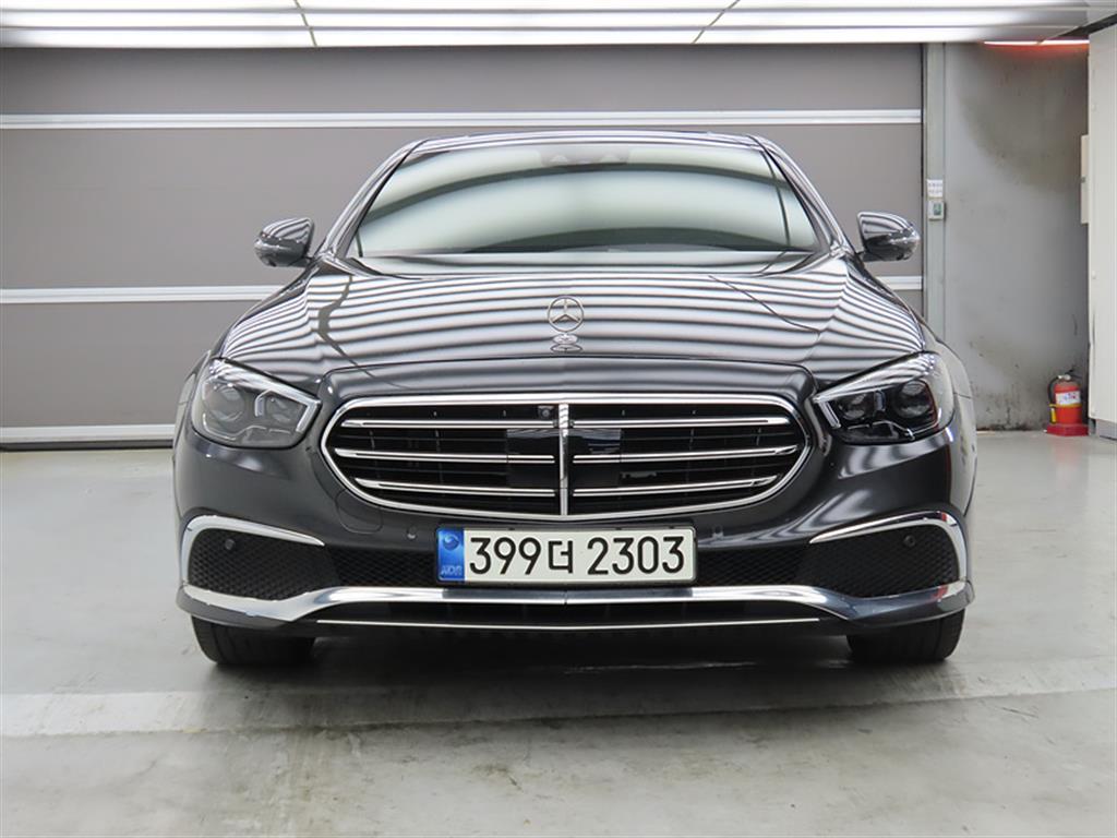 Mercedes Benz E class - Vista 2