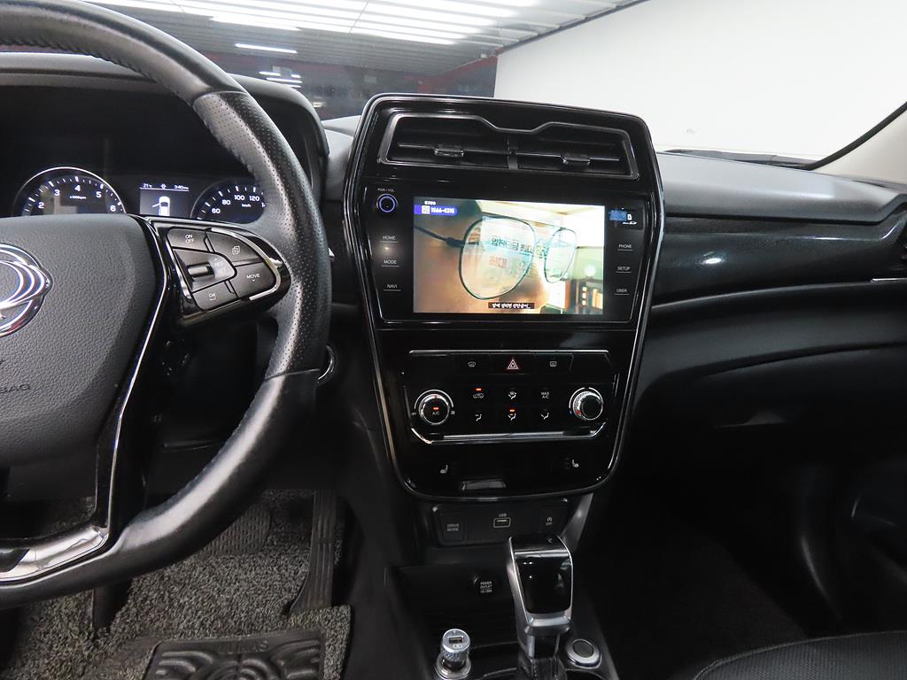 Ssangyong Tivoli - Vista 10