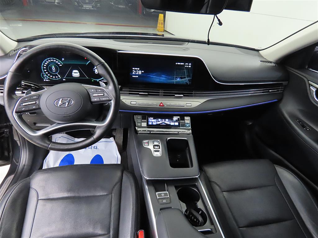 HYUNDAI Grandeur - Vista 7