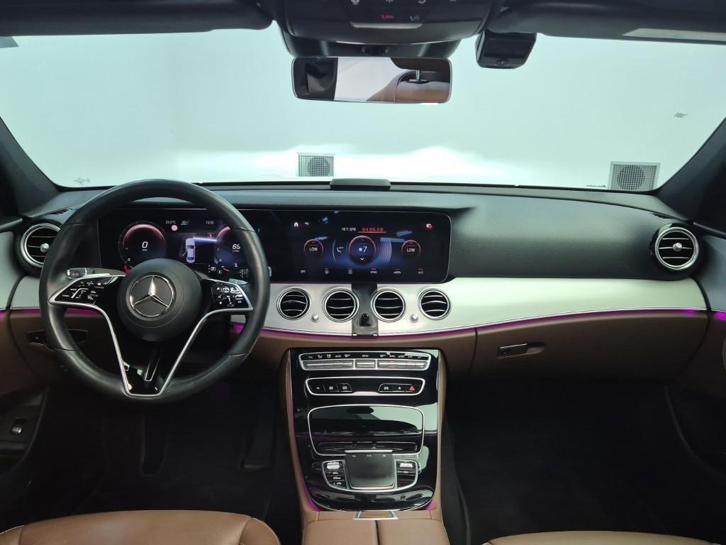 Mercedes Benz E class - Vista 7