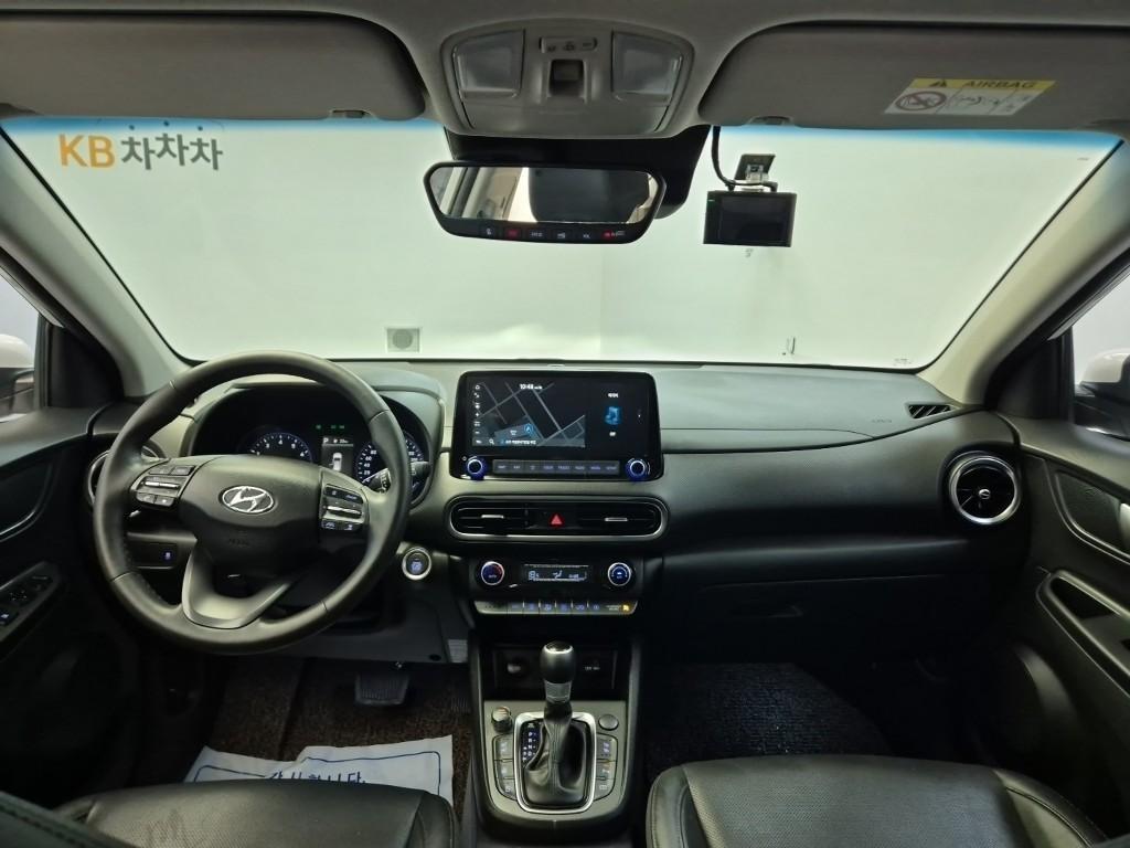 HYUNDAI Kona - Vista 7