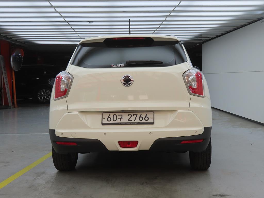 Ssangyong Tivoli - Vista 3