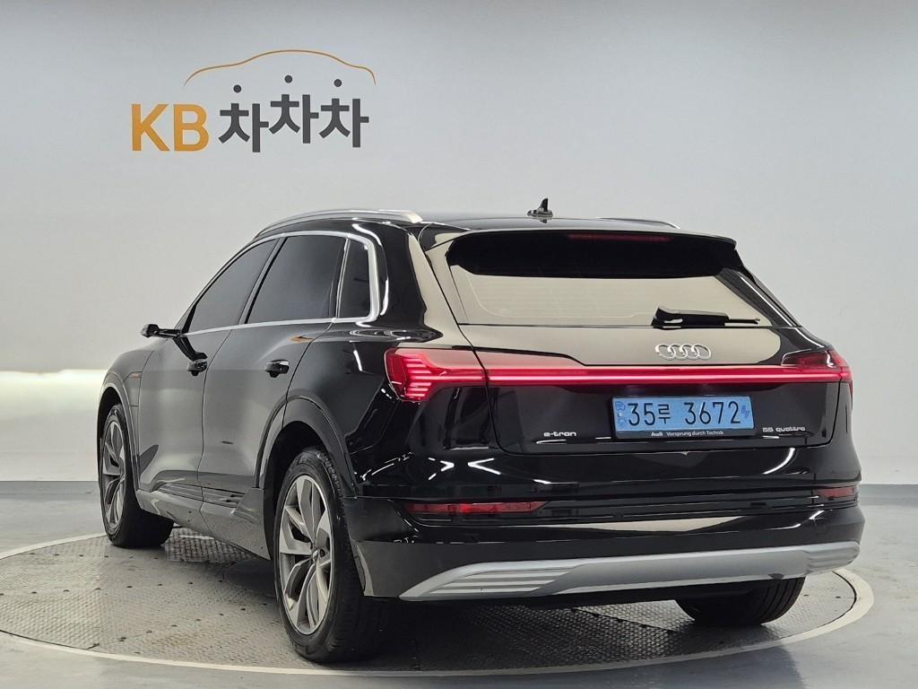 Audi e-Tron - Vista 2