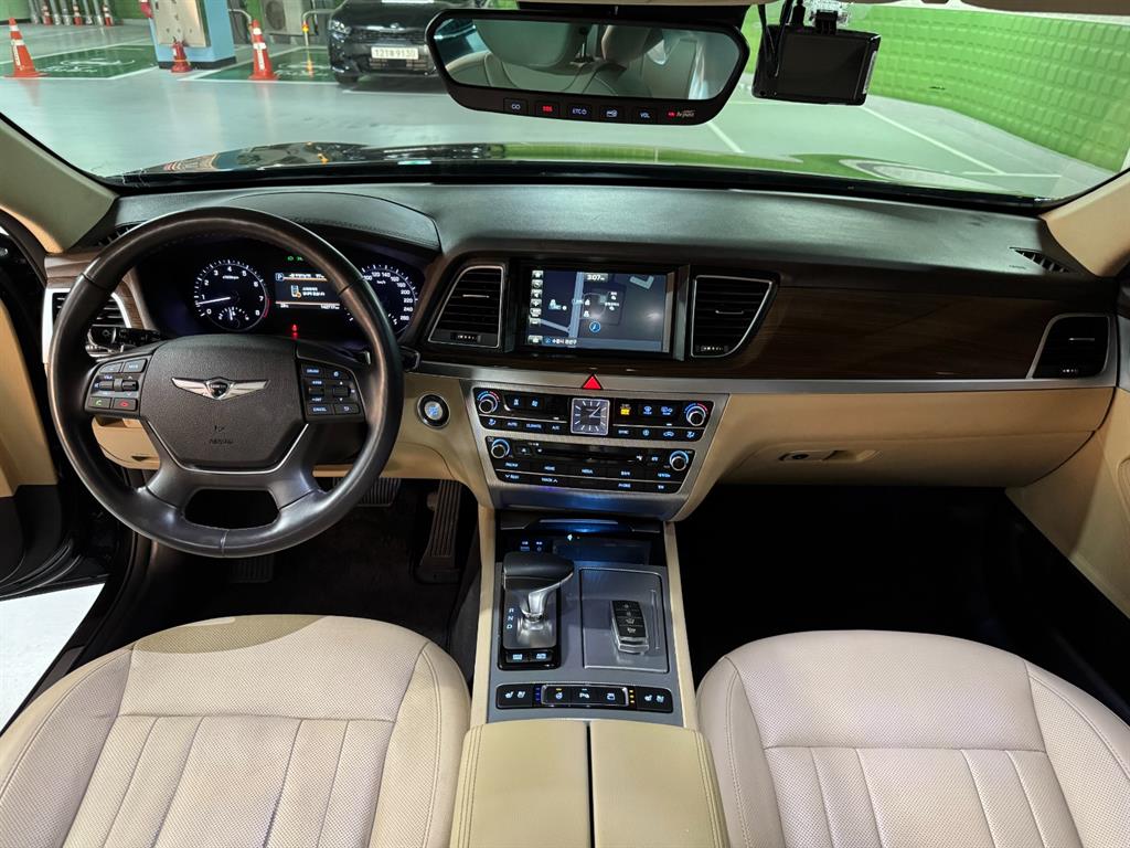 Genesis G80 - Vista 8