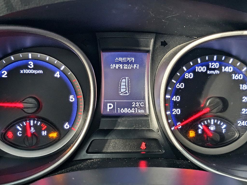 HYUNDAI Santa Fe - Vista 7