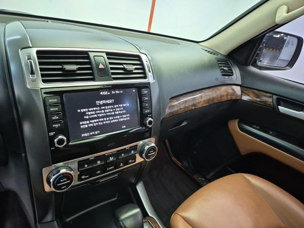 KIA Mohave - Vista 10